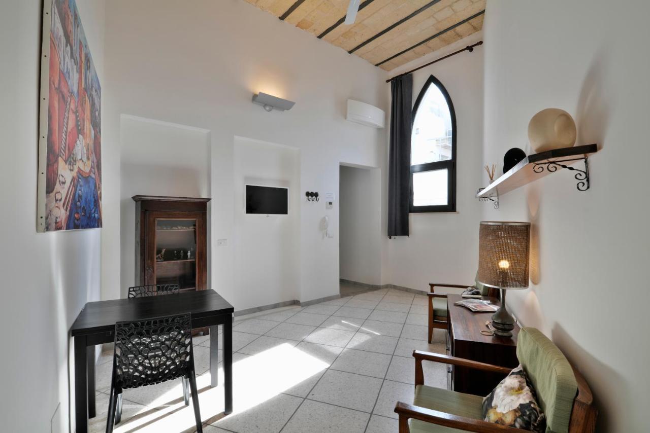 Palazzo Rollo Acomodação com café da manhã Lecce Exterior foto