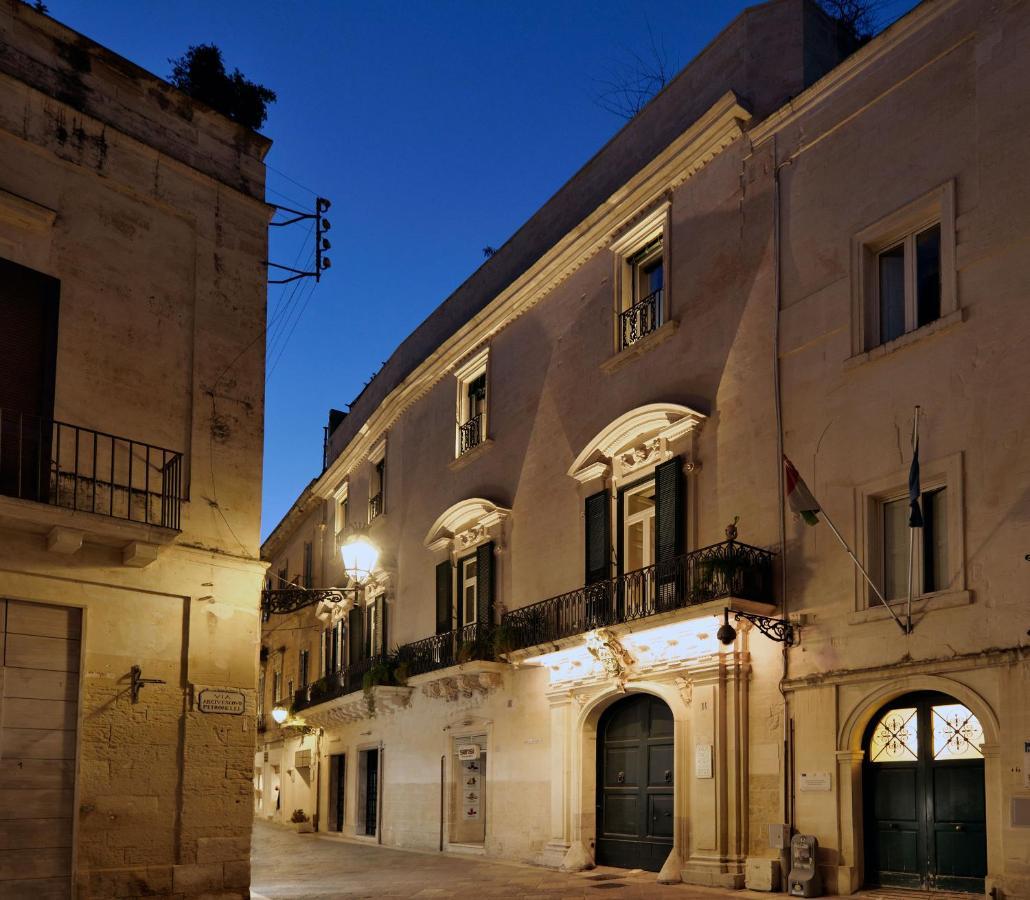 Palazzo Rollo Acomodação com café da manhã Lecce Exterior foto