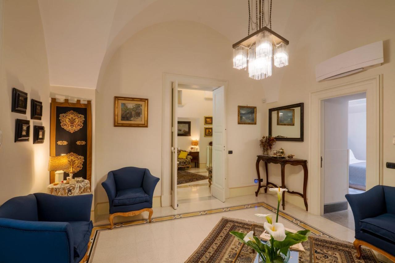 Palazzo Rollo Acomodação com café da manhã Lecce Exterior foto